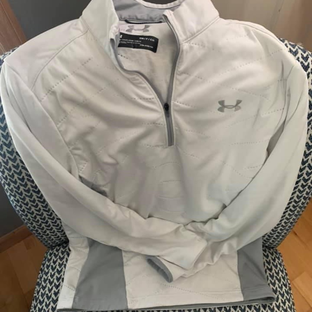 Men’s small Under Armour 1/4 zip